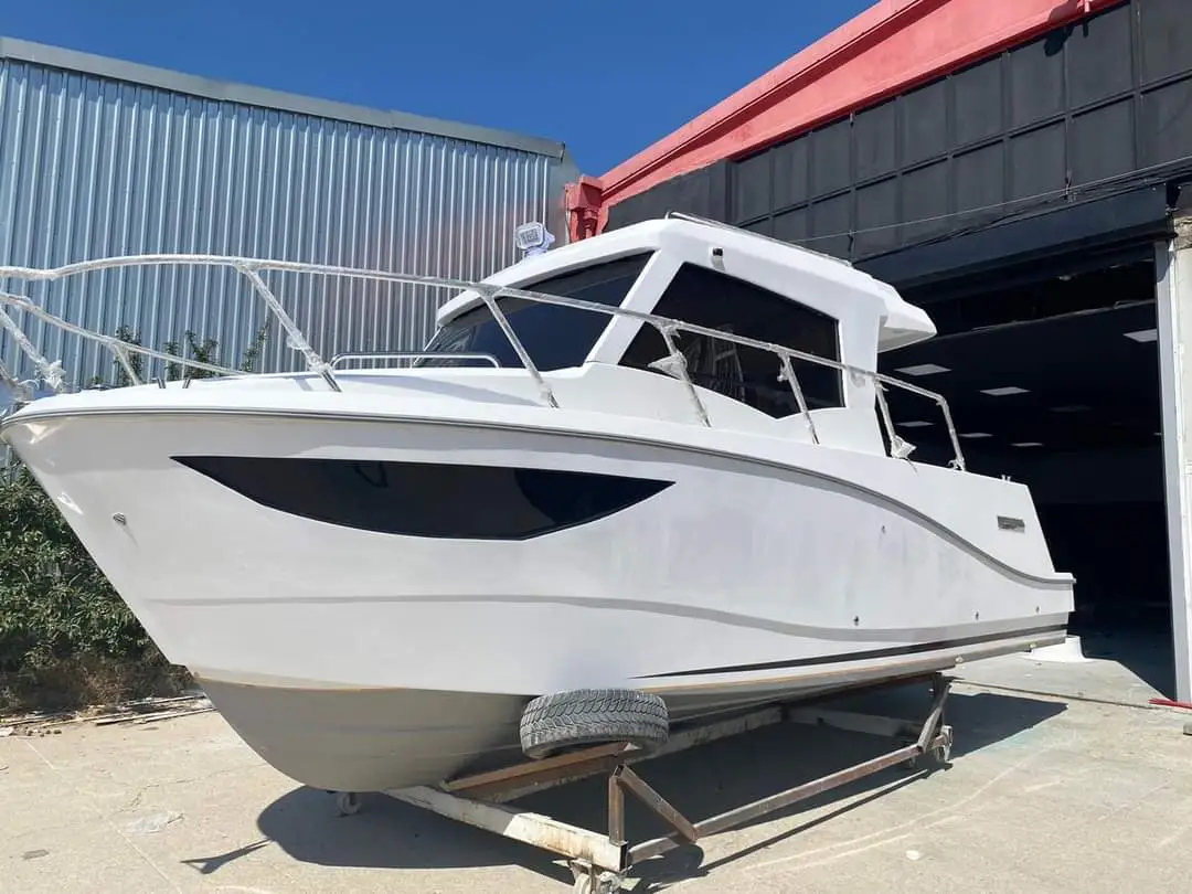 New Motoryacht for Sale: 23.500 €